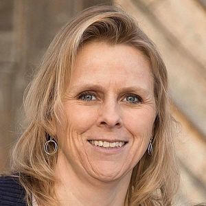 Meet your Posher, Carrie